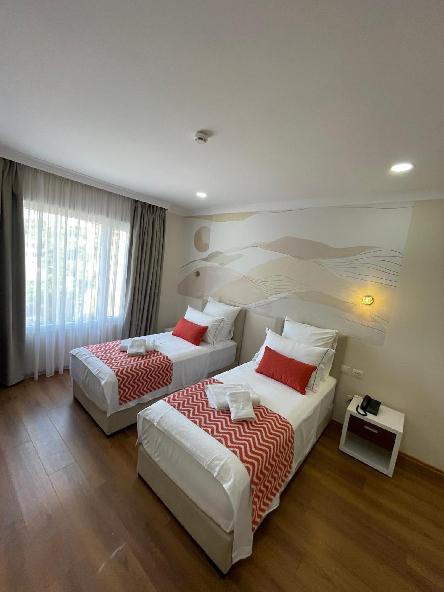 Vlorë Hotel Britania חדר תמונה