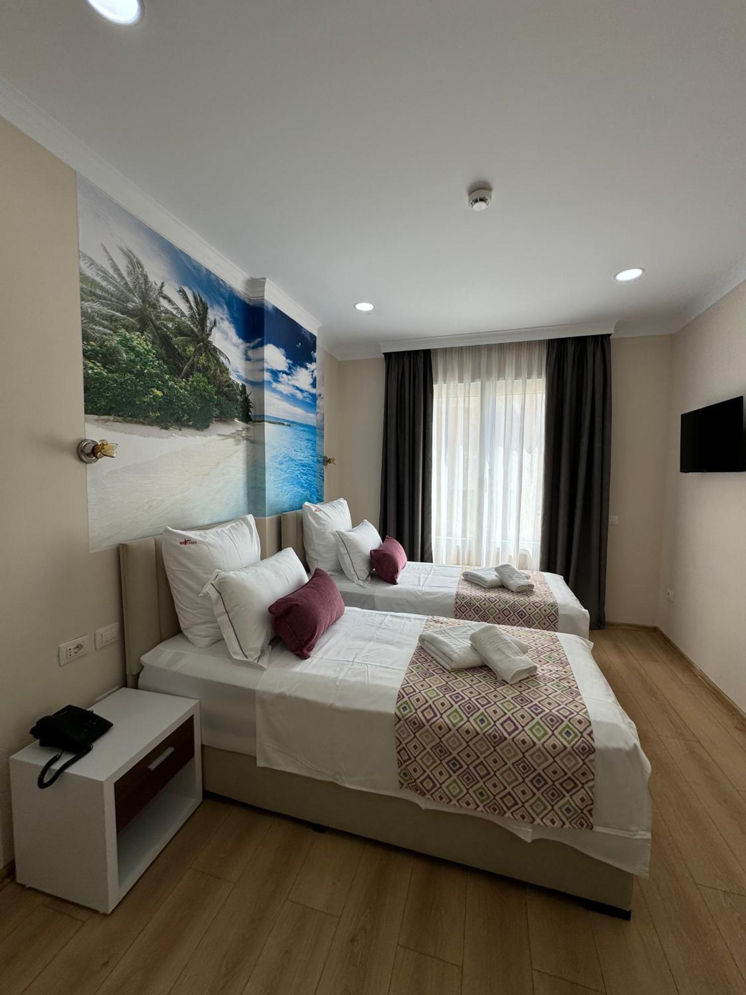 Vlorë Hotel Britania חדר תמונה