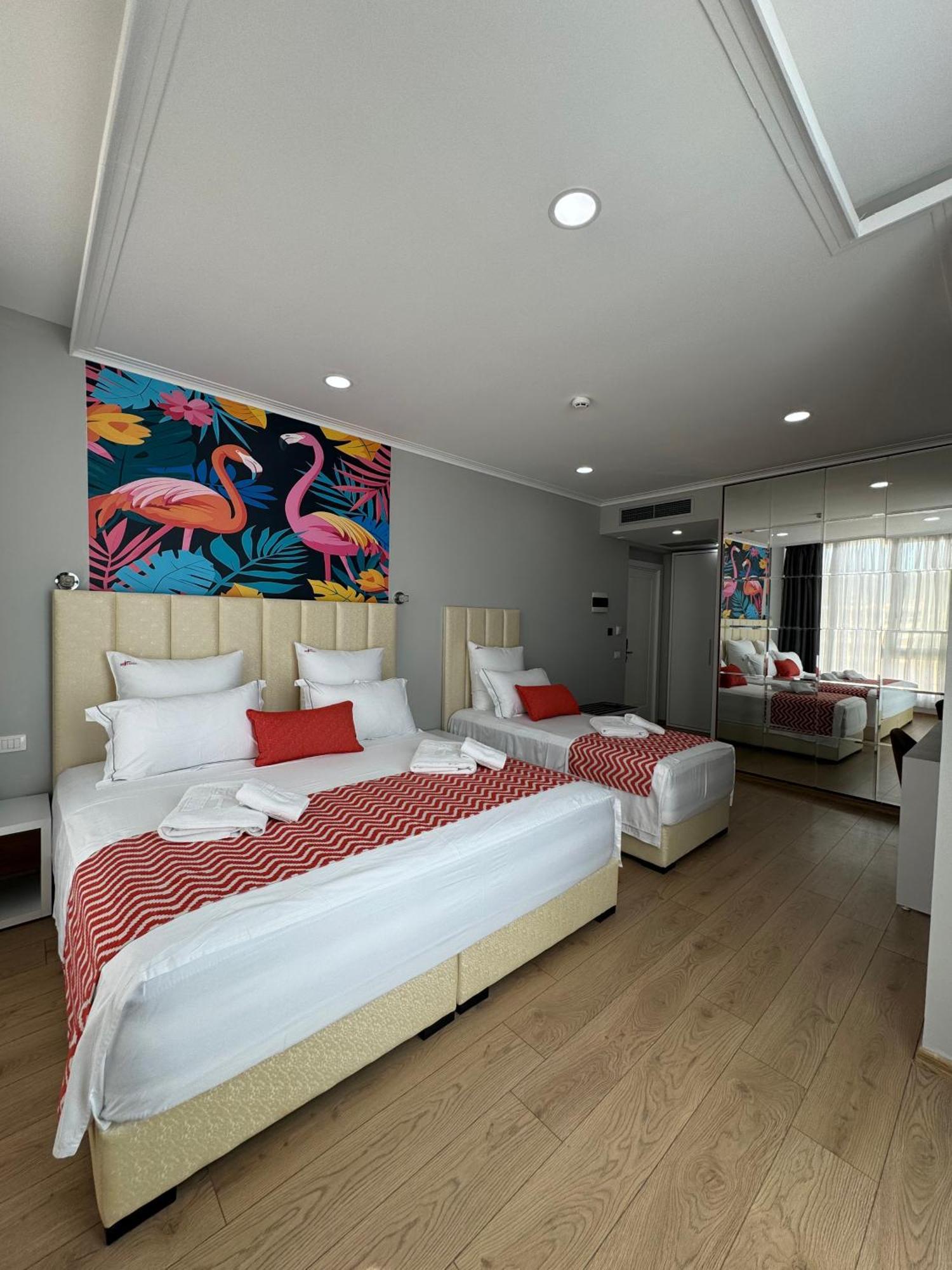 Vlorë Hotel Britania חדר תמונה