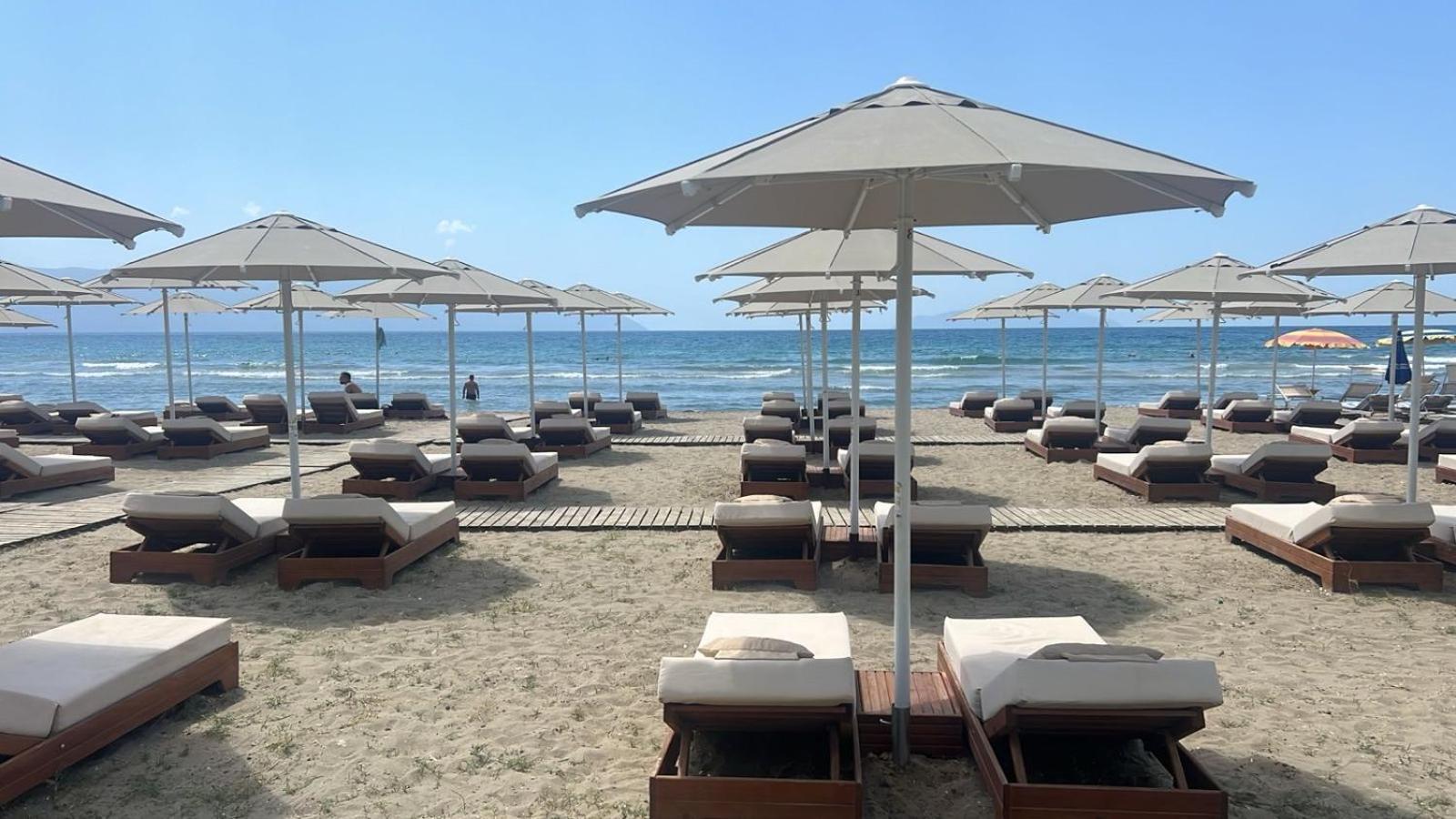 Vlorë Hotel Britania מראה חיצוני תמונה
