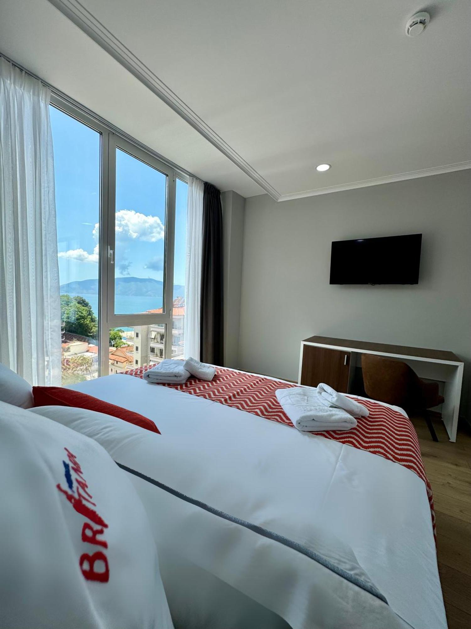 Vlorë Hotel Britania מראה חיצוני תמונה