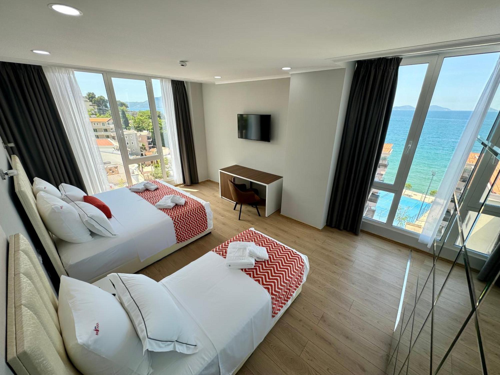 Vlorë Hotel Britania מראה חיצוני תמונה