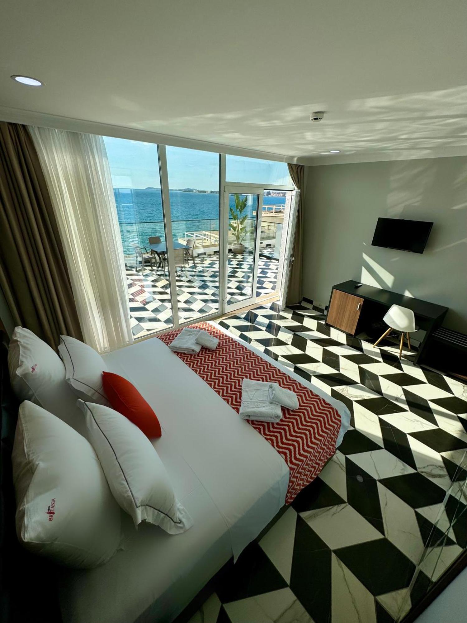 Vlorë Hotel Britania מראה חיצוני תמונה