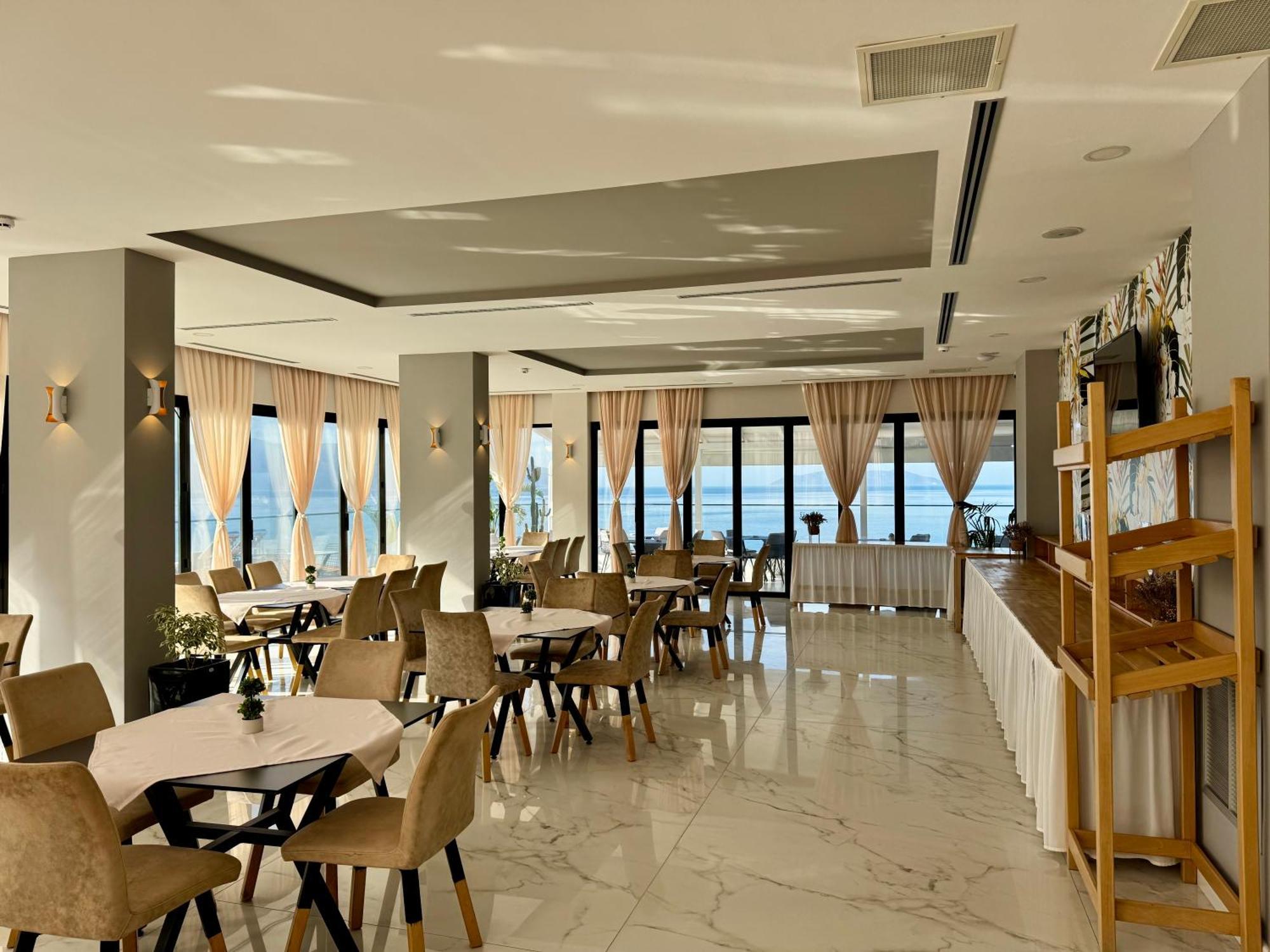 Vlorë Hotel Britania מראה חיצוני תמונה