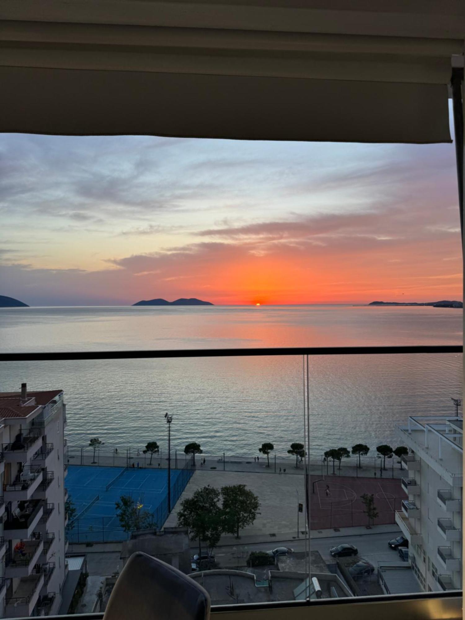 Vlorë Hotel Britania מראה חיצוני תמונה