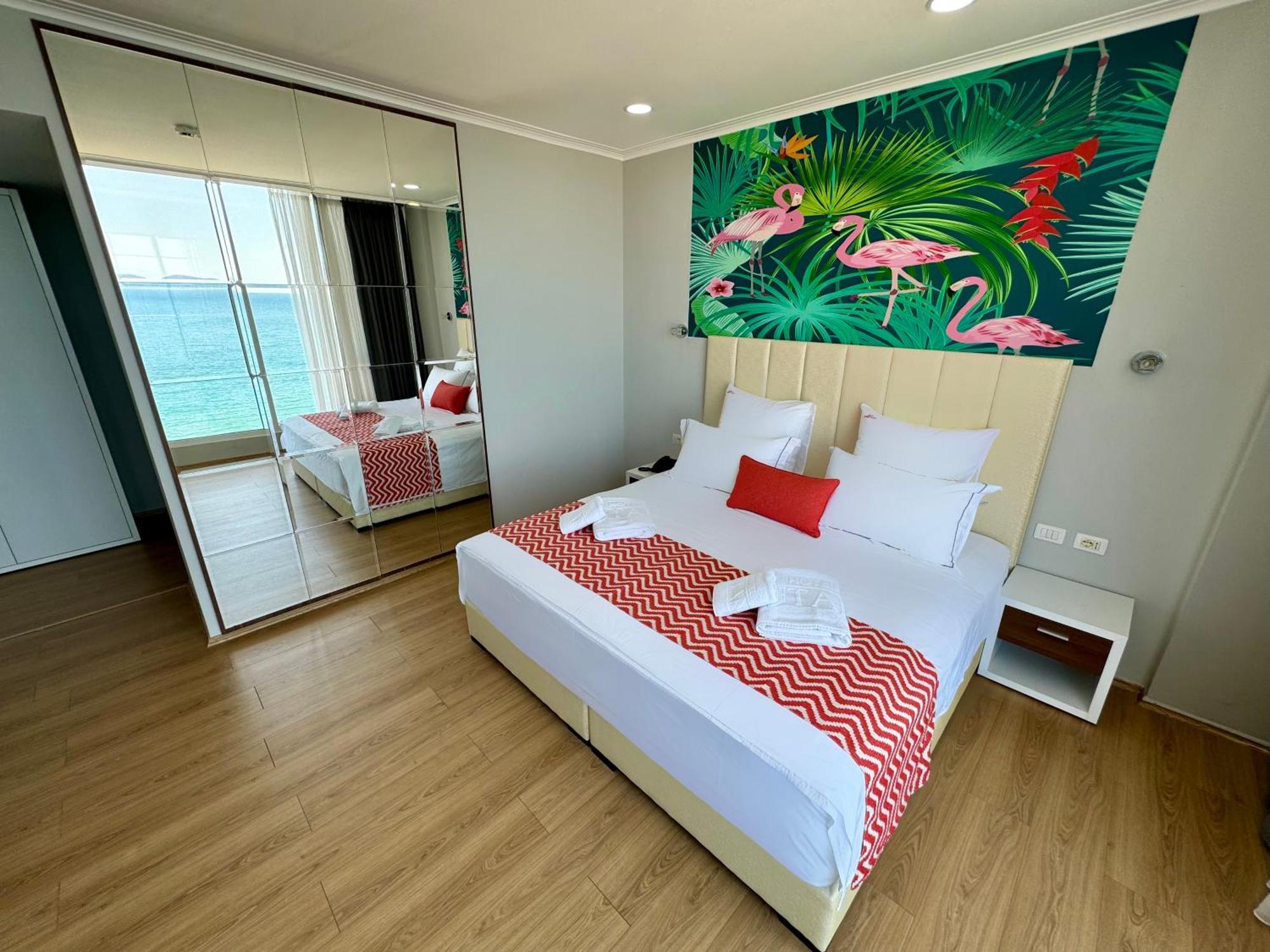 Vlorë Hotel Britania מראה חיצוני תמונה